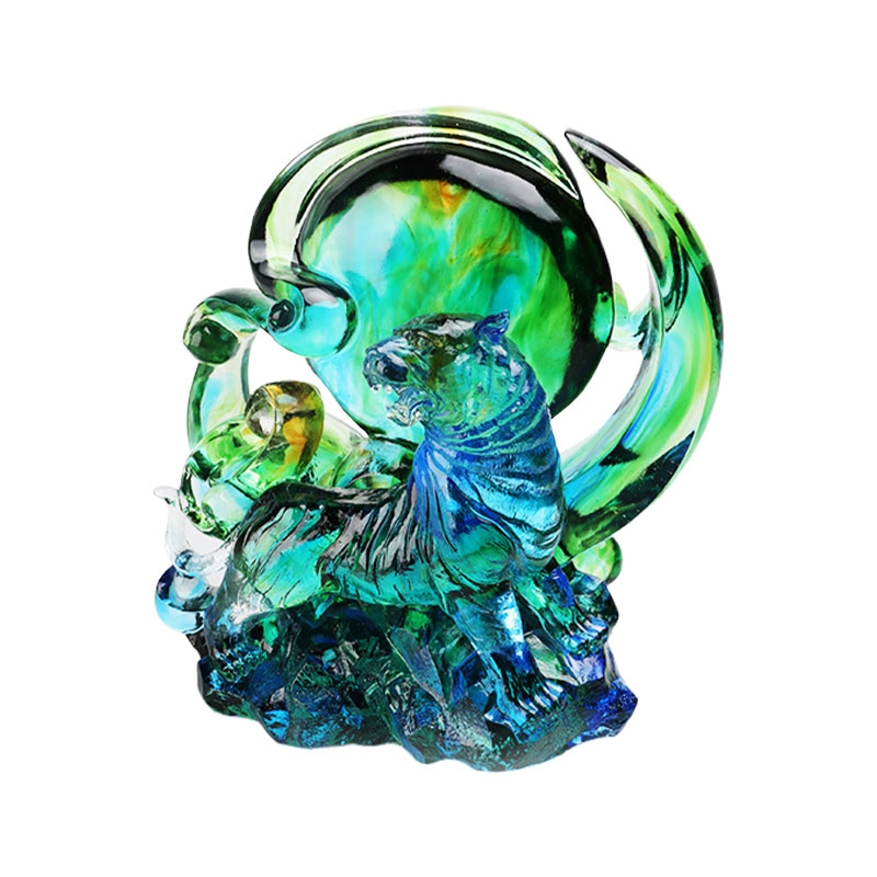 Ornamenta tigris vitri caeruleo-viridis pellucentia