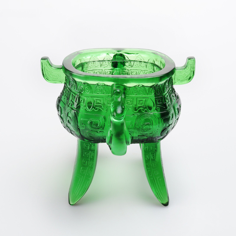 Smaragdus viridis Crystal Vitri tripodis cum auriculae informibus